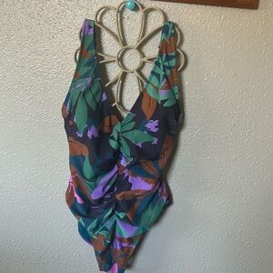 Shade & Shore SwimSuit Sz. M
